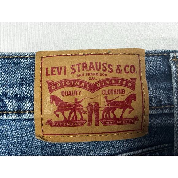 Levi's Women's Wedgie Straight Leg Button Fly Blue Denim Jeans - Size 31x28 - Picture 4 of 8